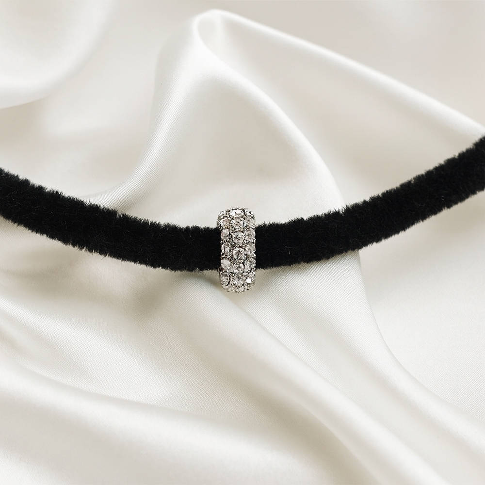 Black Fuzzy Choker Necklace with Pave Crystal Ring โ Trendy Statement Jewelry